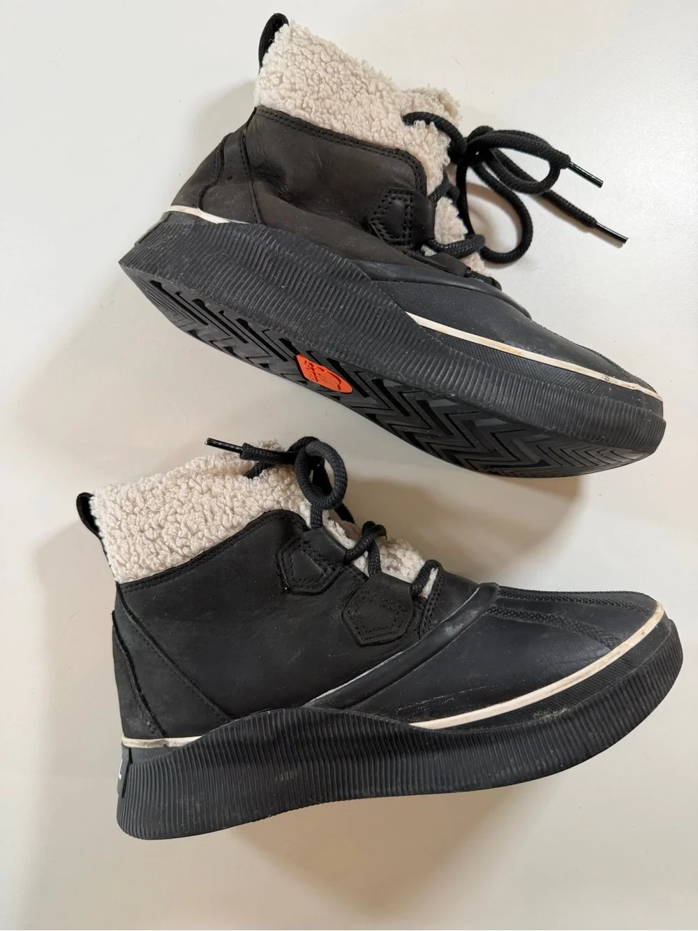 SOREL Out N About IV Chillz Waterproof Winter Boots Women’s 9 Black/Chalk